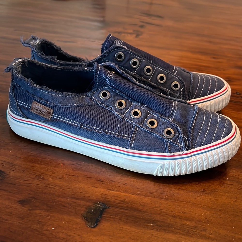 Women’s slip on Blowfish size 9
